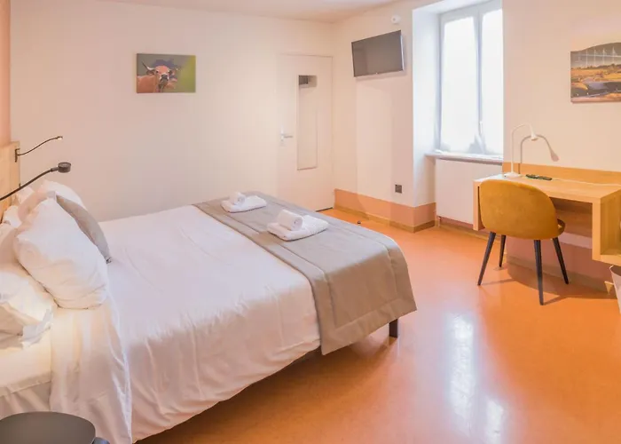 L\'Hotel Des Bains - Salles-La-Source
