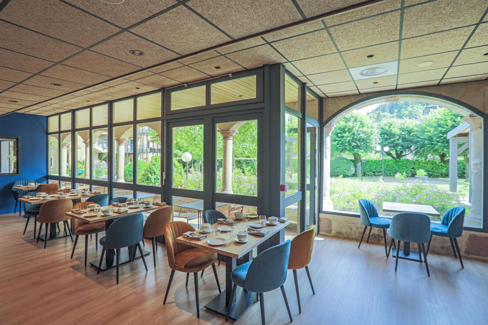 L'hotel Des Bains - Hotel Salles-la-Source